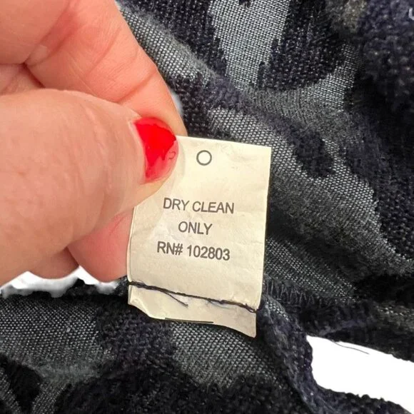 Briggs New York blazer, button front, damask, brocade, office wear - Picture 5 of 10